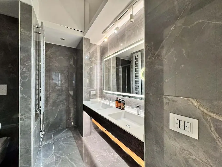 The Condotti - Luxury Serviced Apartment Roma