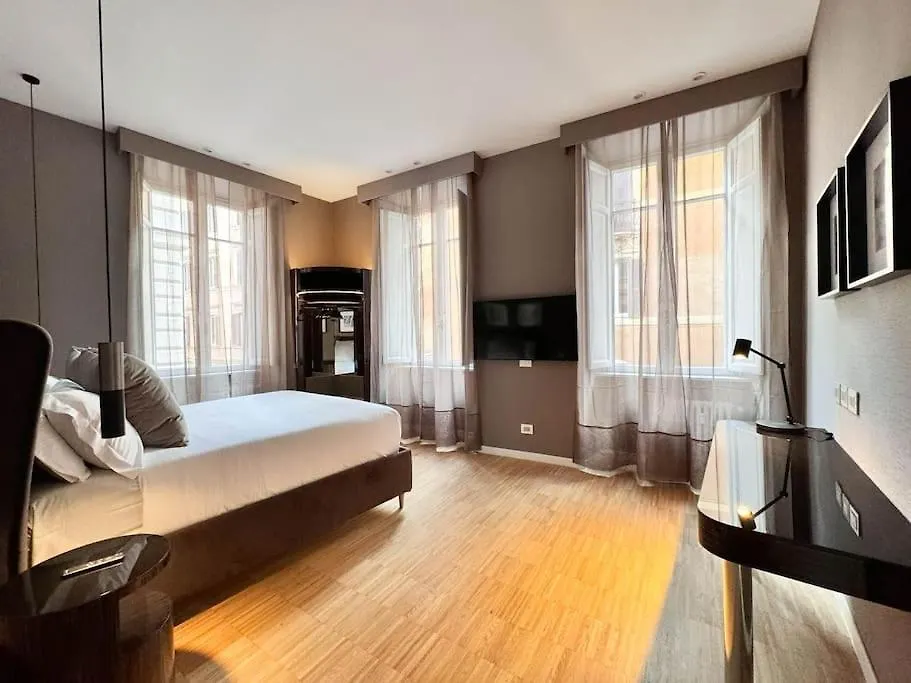 The Condotti - Luxury Serviced Apartment Roma 0*,  Italia